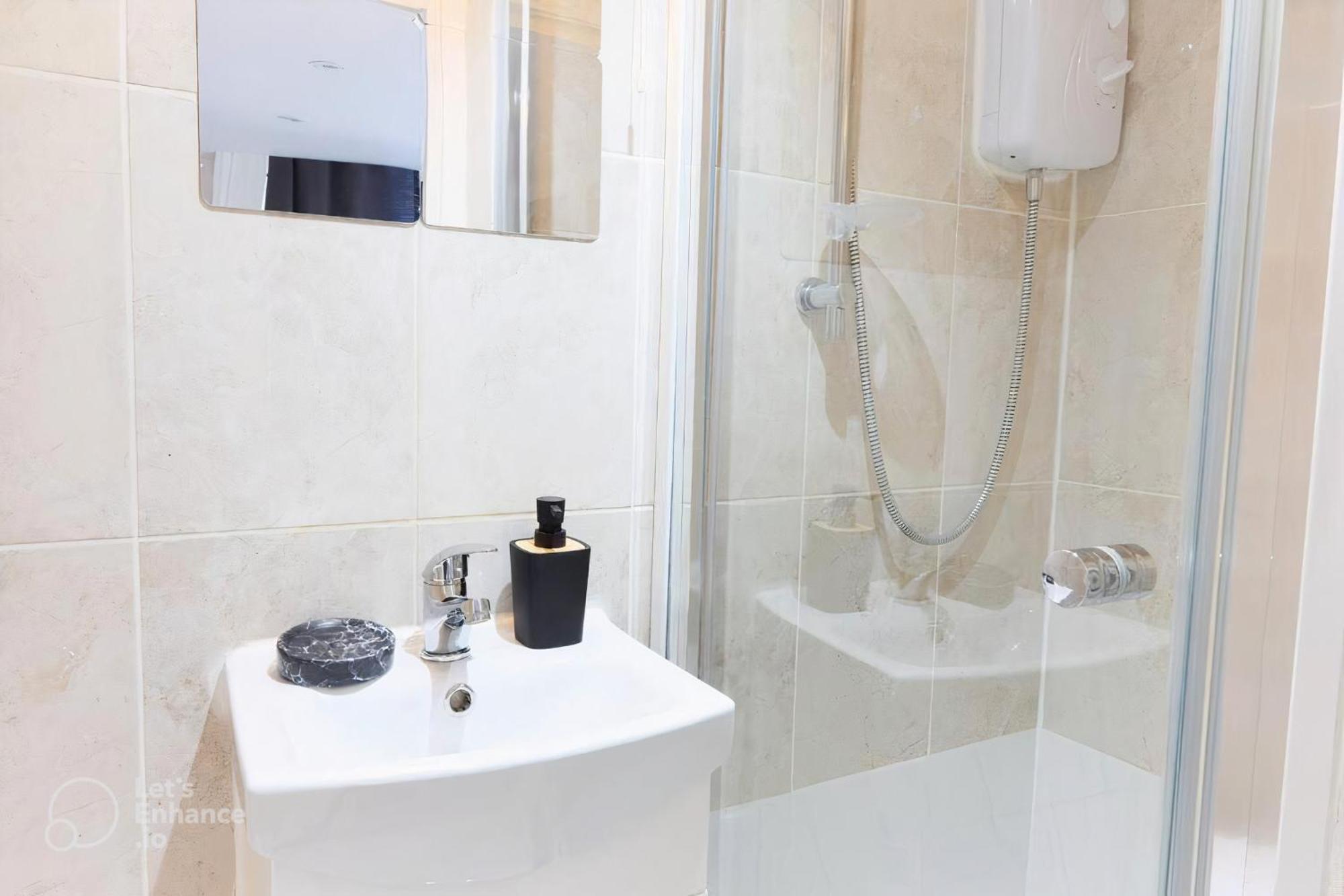 Chic Bayswater Luxury Retreat Londen